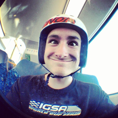 keshaordie toss ksm is gay #yoloswag2013