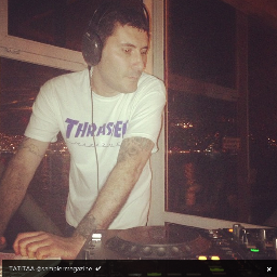Editor de Sampler Magazine. Inventor del termino Tatita, Interestellar Hero y Dj metiendo ruido desde 1993.
http://t.co/p8bexG8U