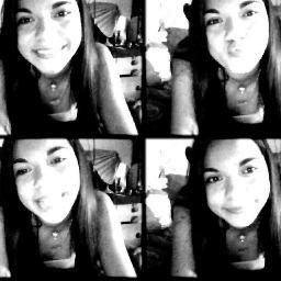 Holy me llamo rocio javiera :) pero la mayoria de las personas que me conosen me llaman Shio :B soy una persona simpatica :)