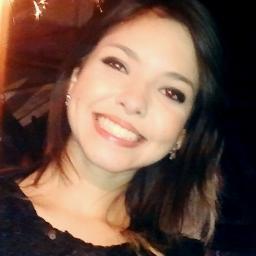 Não sei amar pela metade, não sei viver de mentira,  não sei voar de pés no chão, sou sempre eu mesma, mas com certeza não serei a mesma pra sempre ..