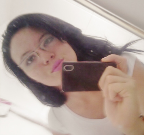 Aquelα que vc fαlα mαl, pαgα-pαu e fαz iguαl '
Nαo importα o quє єu diigα,Vocє irα vαlorizαr pєlo quє vê,julgαr pєlo quє ouviu
e opinαr pєlo quє conhєcєu