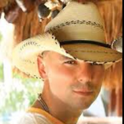 Love kenny chesney
Then follow meee