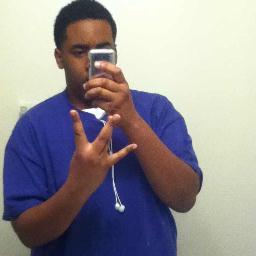 I like music and basketball..i like chilling with the homies & i dont like fuck boys #RealMe