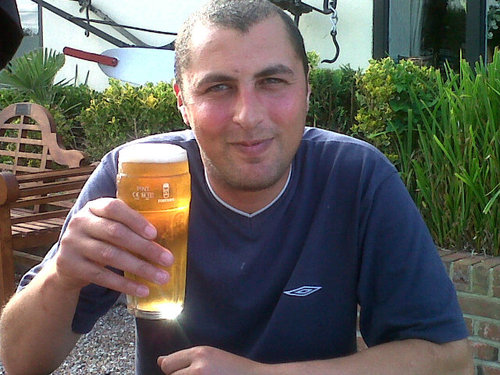 Happy go lucky 30 something year old,also a mad west ham fan. Coyi
