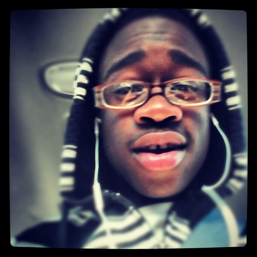 Nobody is Worth Your Tears & The One Who Is, Wont Make You Cry #TeamVizionMusikGroup #TeamVMG ( Instagram ) @Howie_Galawd