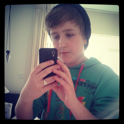 glenn hoeve kom uit hasselt,drummer, hiphoper, instagram: glennhoeve1, ben single en meer heb ik niet te zeggen