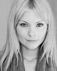 Hello everybodeh! I'm Tanya Denali. I'm a leader of the Denali coven♚ Mention for follback☺ Verrified by @TwihardsINRP and @TwihardsIN \m/☀
