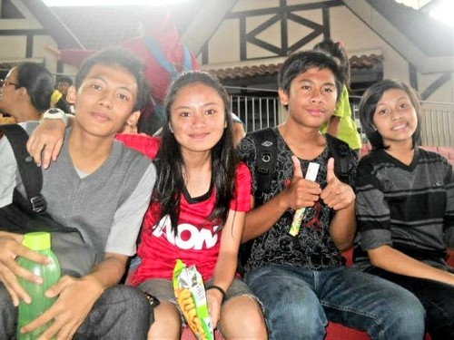 nenemplok's profile picture. Aku itu orangnya hemat, jadi kalo malem minggu gapernah kemana-mana ya wajar :-) 8'14.