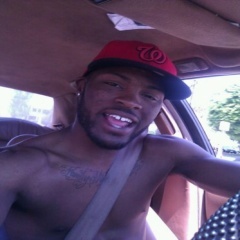 im jus yo tpikal e/s compton™ nigga... wit ambitions to see what da world got to offer... folow at yo own will... #noMoe !!!