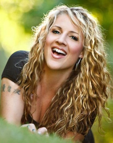 International Speaker, Author and Esteem Building Expert -- Helping Mothers Build Their Daughter's Self Esteem, Confidence and Body Image.