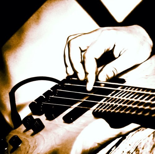 FabioVesperini's profile picture. PhD Student. Appassionato di tutto ciò che produce un suono, in particolare alle Basse Frequenze.