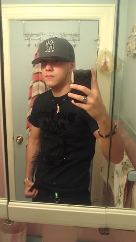 EdwinPerz23's profile picture. 