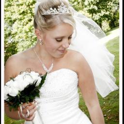 Professional photographer based in wigan.
Specialising in weddings and portraits.