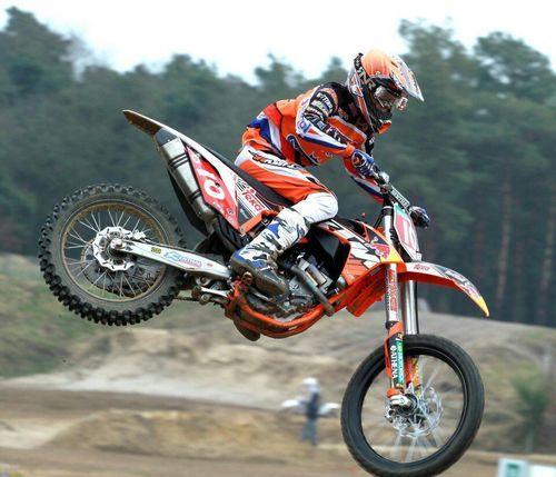 donnyberf's profile picture. 250cc 4 takt/17/enschede/autoschadeherstel/06 vraag maar