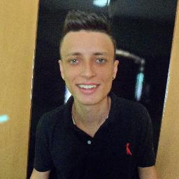 Ser profundamente amado por alguém nos dá força; amar alguém profundamente nos dá coragem.  @nicolly_linds ♥