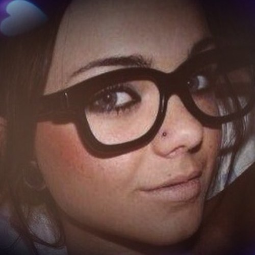 13_lexigomez's profile picture. Got my singing caree ahead of me n i aint lettin it go! Much luv