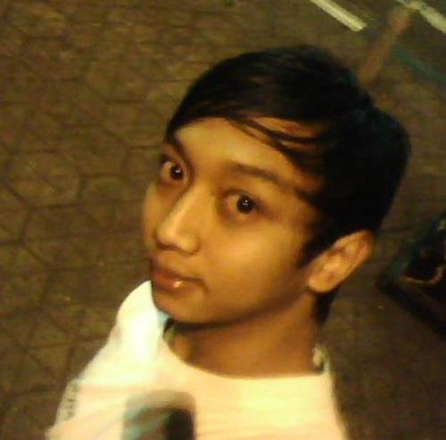 Ndaru_kusuma_07's profile picture. q sendiri jg bingung...