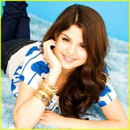 selena gomez is my idol!