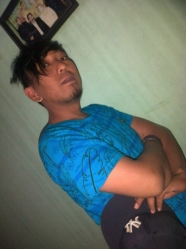 Yg jlasx orang baik, sopan, n murah hati, invet me pin 25aa96ee