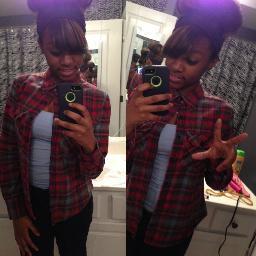 single♥.. . ya kno ? gettin taa this $$ w. my besfraan @ThatDangVicky my NIGGA @OThats_RonRon , my LOVE @EverythingAri_  #LYTF♥