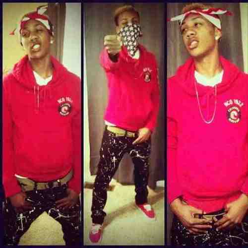 ★InstaGram:@TooswaveyDee|Kik Me:TheGirlsLoveDee|Yung Tatted Nigga|17|EyeEm:@BrankTheShoota|
