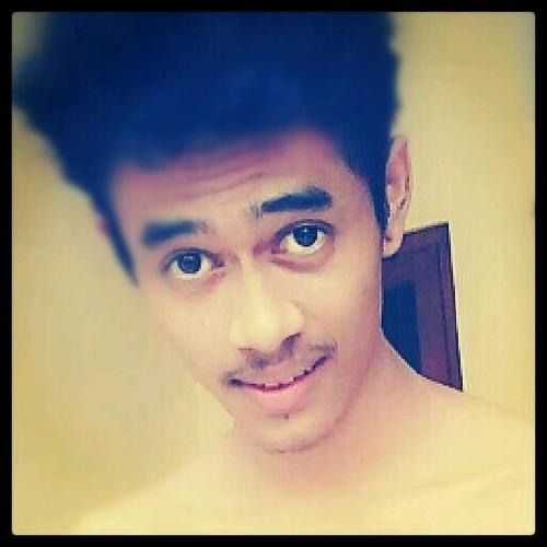 henrycusTicus's profile picture. black and white smooth grey thick bloody red |photoshop coreldraw | designer n  illustrator @fakerlab yk | line,path,instagram : @henrycusticus