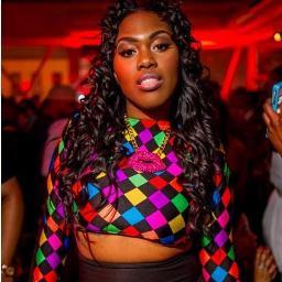 I AM A SINGER/WRITER/ASPIRING MODEL..FOLLOW ME ON INSTAGRAM  @SMILEYSINTERLUDE BOOK ME FOR VIDEOS FOLLOW MY FAVORITE DJ @RESTRICTED_ZONE FOR THE HOTTEST PARTIES