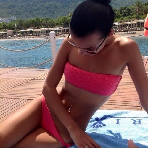 Fit_for_TEENS's profile picture. Just a highschooler that wants to be healthier :) follow for motivational tweets!