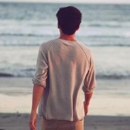 Я предпочитаю делать в своей жизни то, что я люблю, а не то, что модно, престижно или положено.