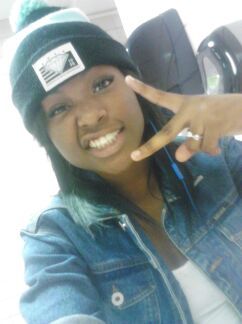 , Stayingg True To Myself Ckuu These Hoes Don't Keep It Real No Mo......Now Kiss My Ass If You Hating, BTW Follow Me On IG : @Doitlike_jnaee ♥