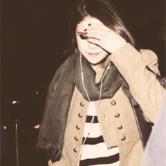 milesdacarol's profile picture. Who Says que pra ser fã tem que ir em todos os shows? Hit The Lights o show da selena começou! Sick Of You falar mal da selena! 

seleninha my angel