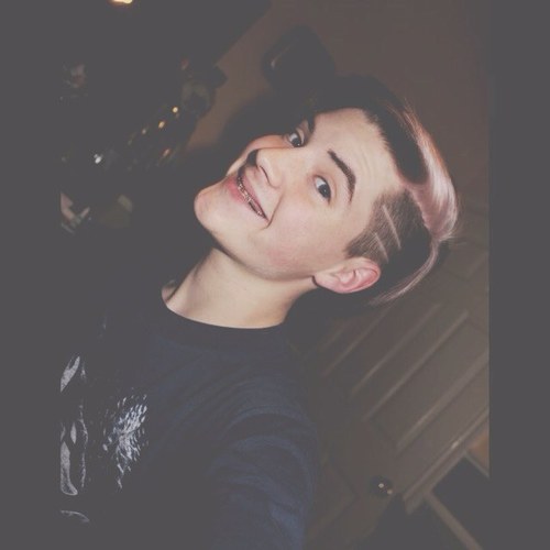 im carsen. youre not. i follow back ~ follow my main account @carsen_