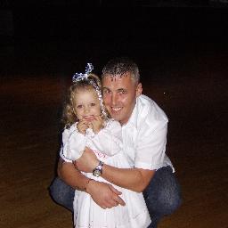 38 y.o,Geordie lad, Proud dad, 1 Daughter Charlie 4, Nissan worker, Toon fan, Lover of BMW cars, the sun, outdoors, fun, and drinking :) one life!! Live it!! ;)