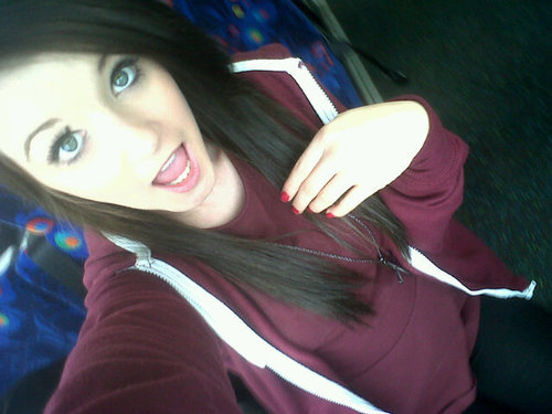 I love music and drinking and would love a cute relationship and completely obsessed with justin drew bieber.