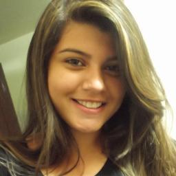 Namorando e muito Feliz ;D