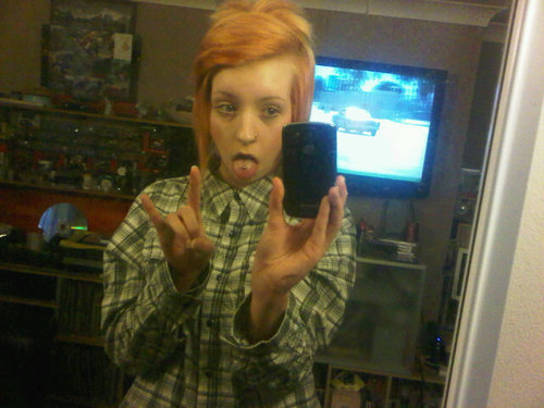 stoner, musician, hairdresser, gamer, monster.
im a fiend for the green sticky leaf- rebelution.