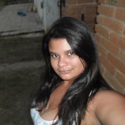 soy solteraa sin compromiso con grandes logros y metas lo primero mi estudio y luego lo demas y el amor yega cuando sea indicado