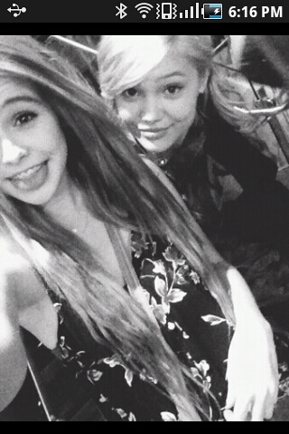 I love kitties, so does Acacia, therefore we are soul sisters