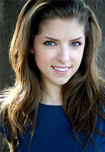 I love love love @AnnaKendrick47 shes 100% amazing :)
