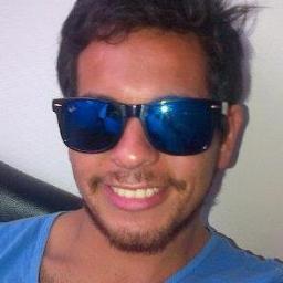 Sou estudante de engenharia Aeronautica e apaixonado pela vida!!!
