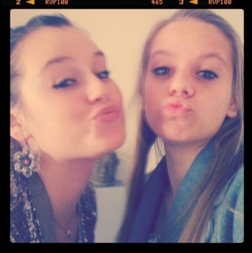 life isn't what you have, it is what you are ⌣»̶·̵̭̌♡̬·̵̭̌«̶⌣/// hehehe hai. Youre craycray gurlll.  x isabelle horan :)