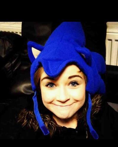 PercyTheCube's profile picture. Organisation (sort of) raising awareness for the importance of my mad fat diary's Tix!