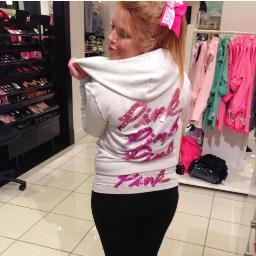 caycrogan's profile picture. ♔ barefoot blue jean princess 
#pearls #tiaras #bows