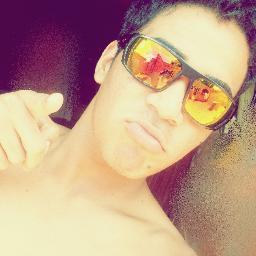 allexgenew's profile picture. Modelo Comercial, Cristão, Escriturário      
     Gente Quando Destrava Aki sigo Todo Mundo Novamente             
     https://t.co/MofarncTW4