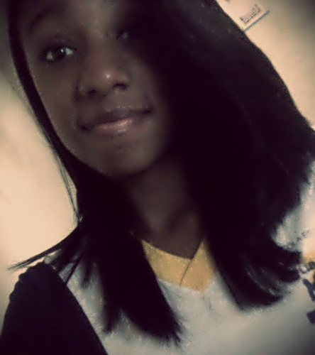 ~ α gαrotiinhα imperfeitα,
αqeelα qeê chorα de dor,
αqeelα qeê ja sofreu poor αmor,
αqeelα qe sαbe se αrrepender. ♥