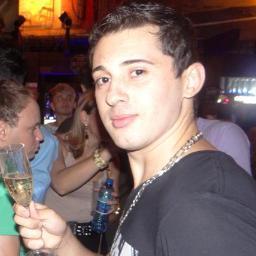 lukycwb's profile picture. '...'...Complicado demais para ser entendidO, notável demais para passar despercebido, importante demais para ser apagadO...'