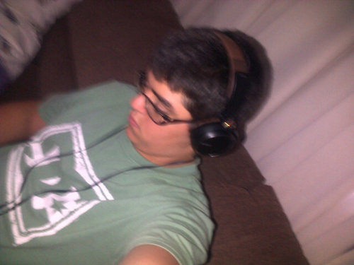 Hola me llamo Dibo , nada más , doy #Follow Back :)