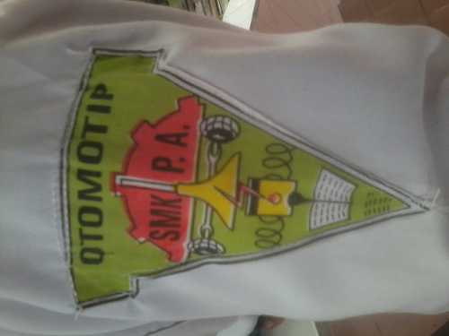 ekahoziko's profile picture. my name is alwi..I live in balikpapan..my hobby is playing foodball..I have some job thet is student in smk p.antasari..and number hp me 08981423245