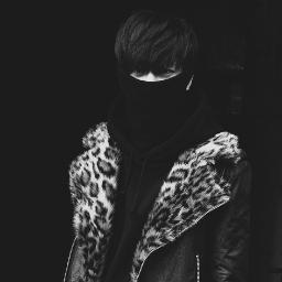 กูไนท์ มันแปลว่ากลางคืน เจอกูได้แค่ตอนกลางคืนและมั้ง กูหยาบ ไม่มาก แต่ตลอดชีวิตกูหยาบมาตลอด รับได้ก็ฟอล ไม่ได้ก็อย่า.. (ยกยิ้ม) #ยืมเมจ