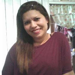 Sou uma pessoa extrovertida amo a vida e as pessoas que sempre stão o meu lado me apoiando sempre ou seja minha familia :)!